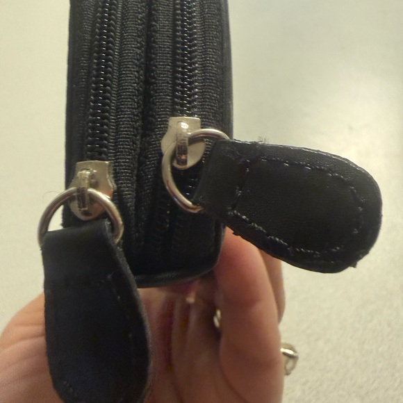 Prada Black Leather Zip Key Case with Logo - Picture 5 of 6